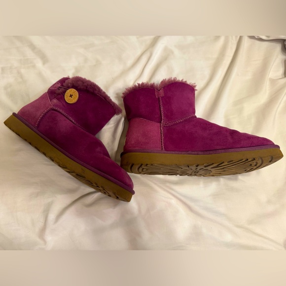 Women’s Purple Ugg Boots Sz 10 Real Sheepskin in Great Condition! - Picture 4 of 5